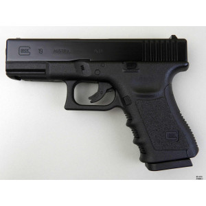PISTOLA UMAREX GLOCK 19 CO2 CAL. 4.5 16 BB = CN 810