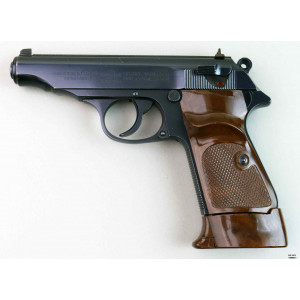 Pistola Manurhin mod. PP cal. .22 l.r. "REV. J.V. ASTROM-BJURTJARN" matr. 25091LR