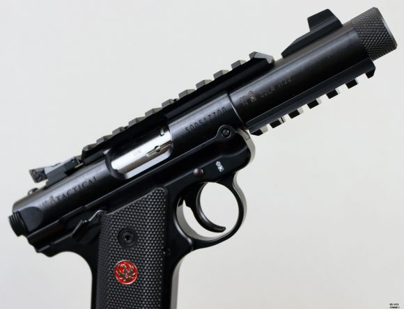 Pistola Ruger MARK IV ™ 22/45 Tactical Cal. 22LR 10 Tiros - Cano 4,40  na  Pesca & Cia Armas