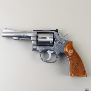 REVOLVER SMITH & WESSON MOD. 67-1 CAL. 38 SP. MATR. 33K8943