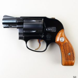 Revolver Smith & Wesson mod. 38 Airweight cal. 38 sp. matr. J6010