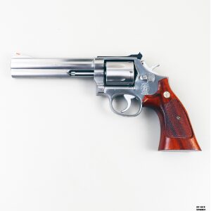 Revolver Smith & Wesson mod. 686 NO DASH cal. 357 mag matr. AEY9495
