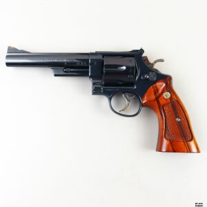 Revolver Smith & Wesson mod. 29-2 cal. 44 mag. matr. N700462