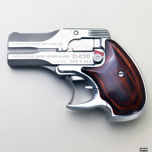 Pistola American Derringer Corp. mod. DA38 cal. 22lr matr. 82537