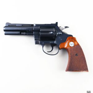 Revolver Colt mod. Diamondback cal. 22 lr matr. D39183
