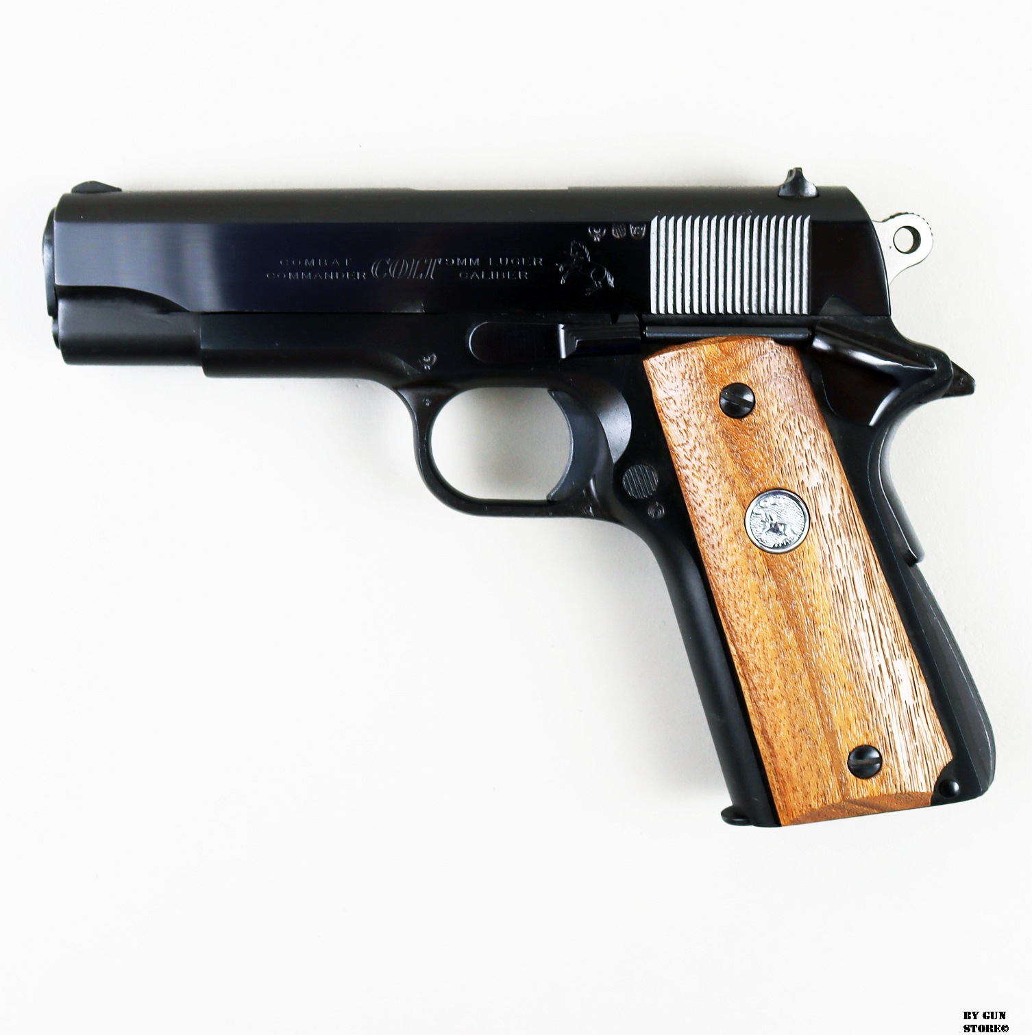 Pistola Colt Combat Commander cal. 9x19 para matr. 70BS8950