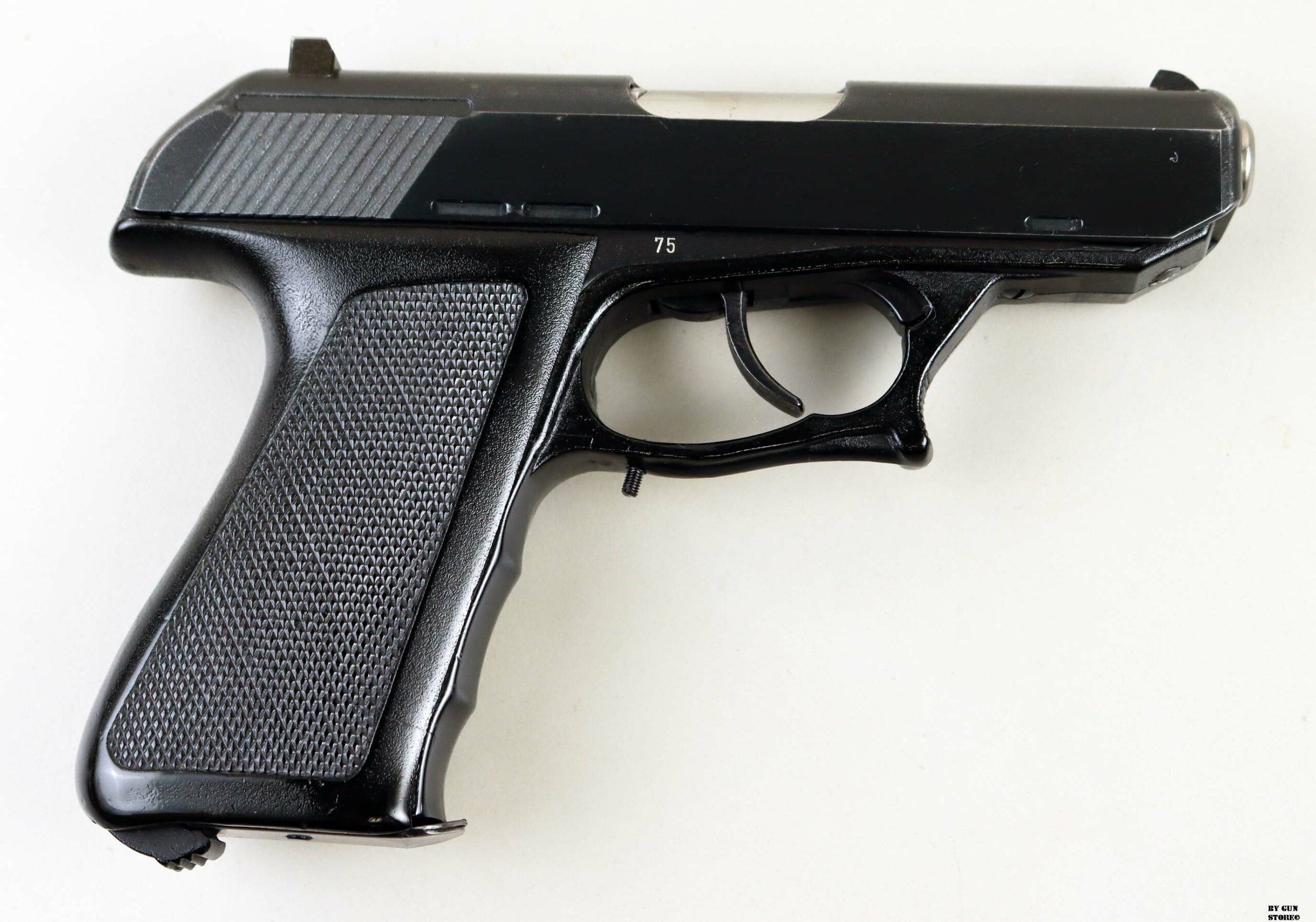 H&K 108233 GIU25 (3)