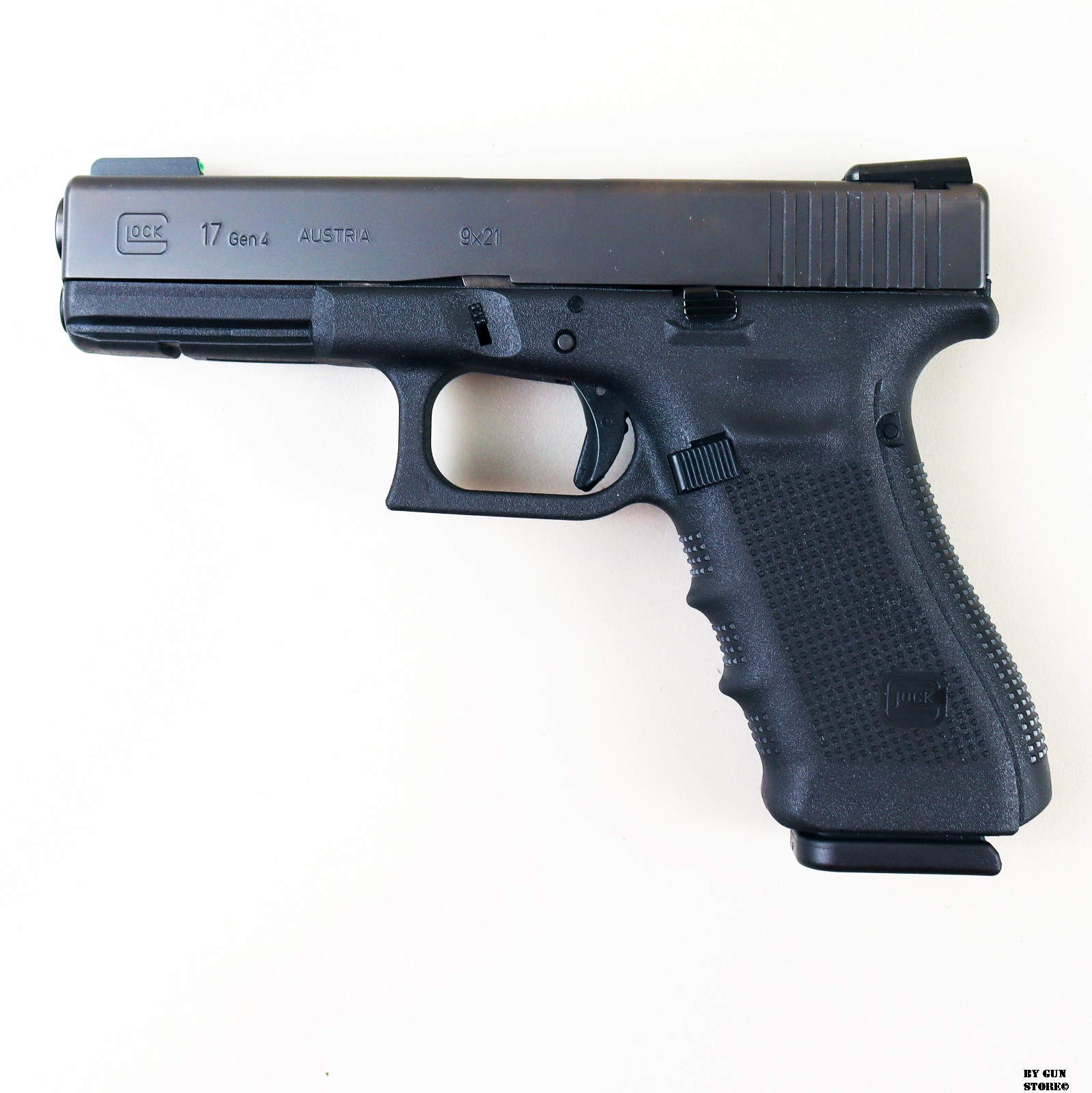 Pistola Glock mod. 17 GEN 4 cal. 9x21 matr. BBCF268