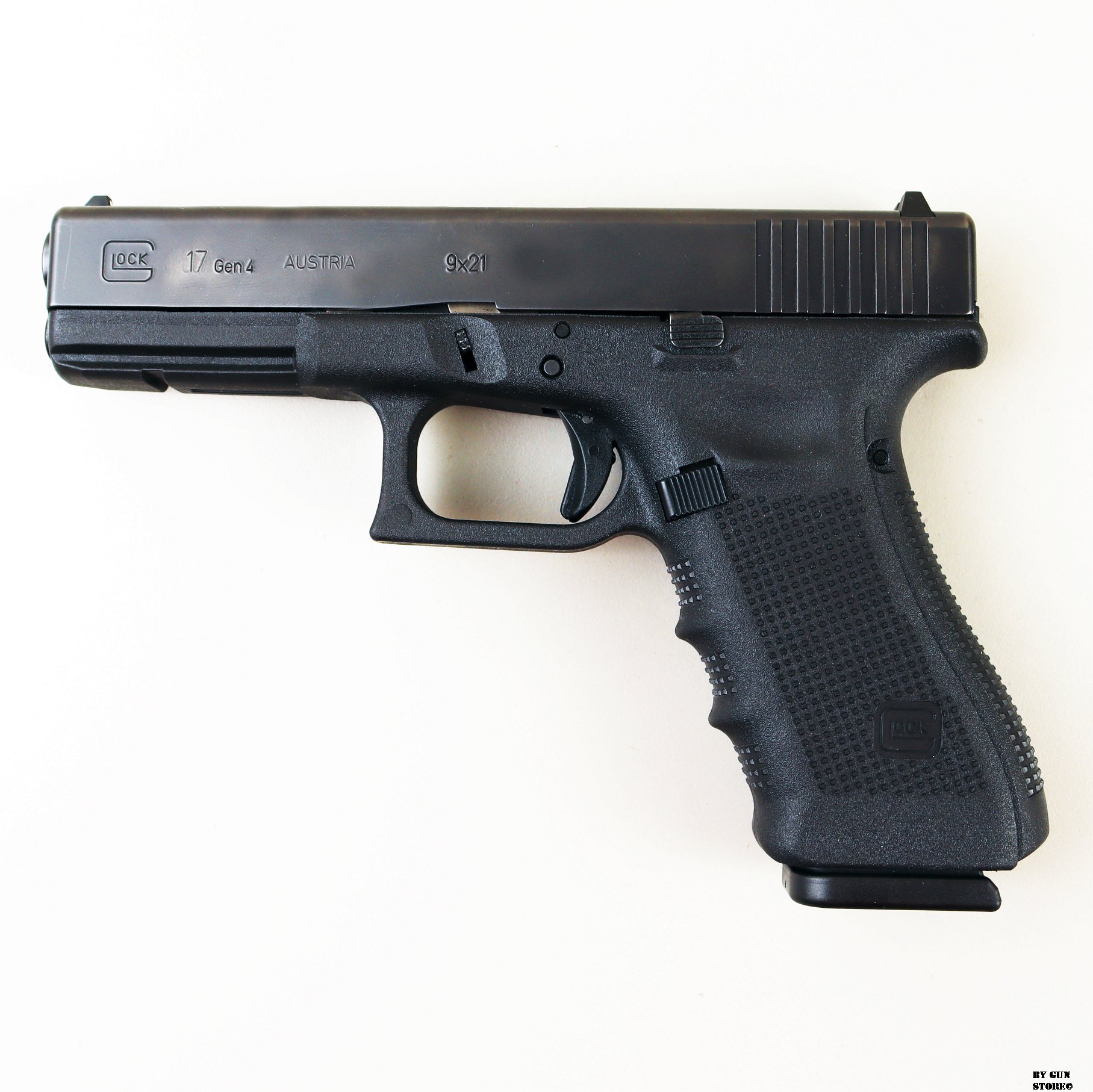 Pistola Glock mod. 17 GEN 4 cal. 9x21 matr. WSC506