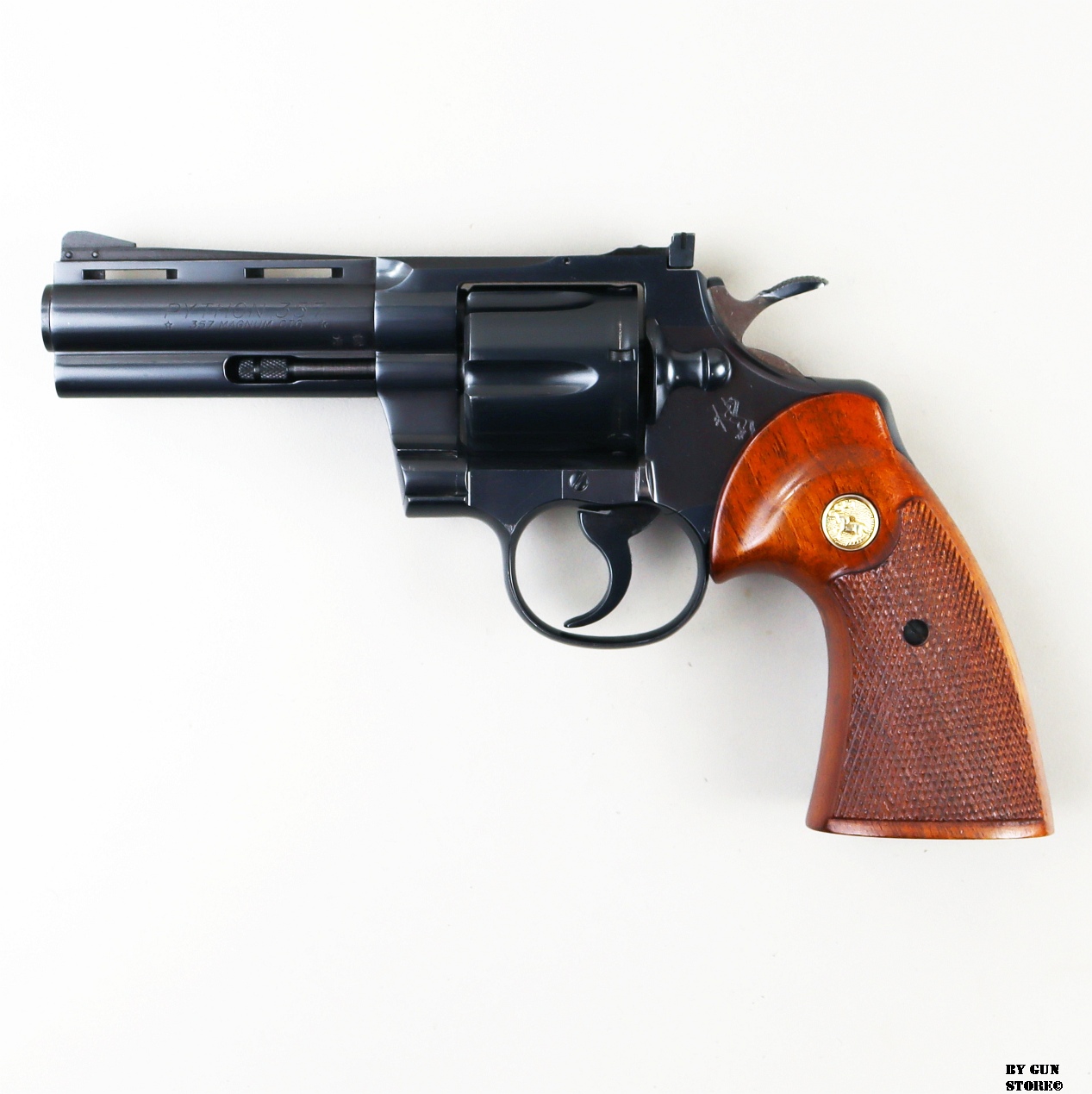 Revolver Colt mod. Python cal. 357 Mag. matr. 20730