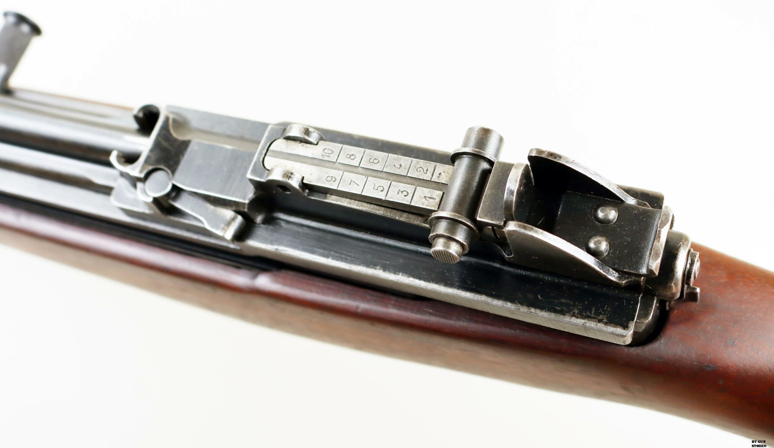 FN 24242 GALNOV25 (8)