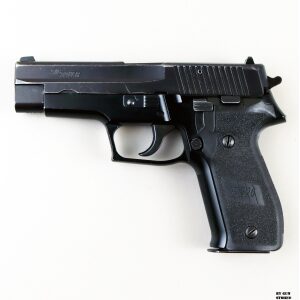 Pistola SIG Sauer mod. P226 cal. 9x19 mm Para matr. U631489