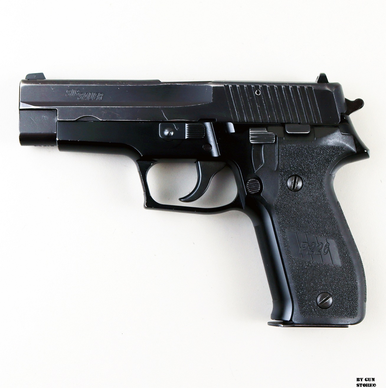 Pistola SIG Sauer mod. P226 cal. 9x19 mm Para matr. U631489