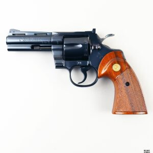 Revolver Colt mod. Python cal. 357 Mag. matr. E86701