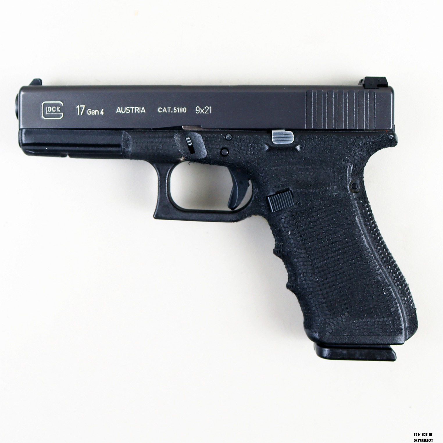Pistola Glock mod. 17 Gen IV cal. 9x21 matr. RLV066