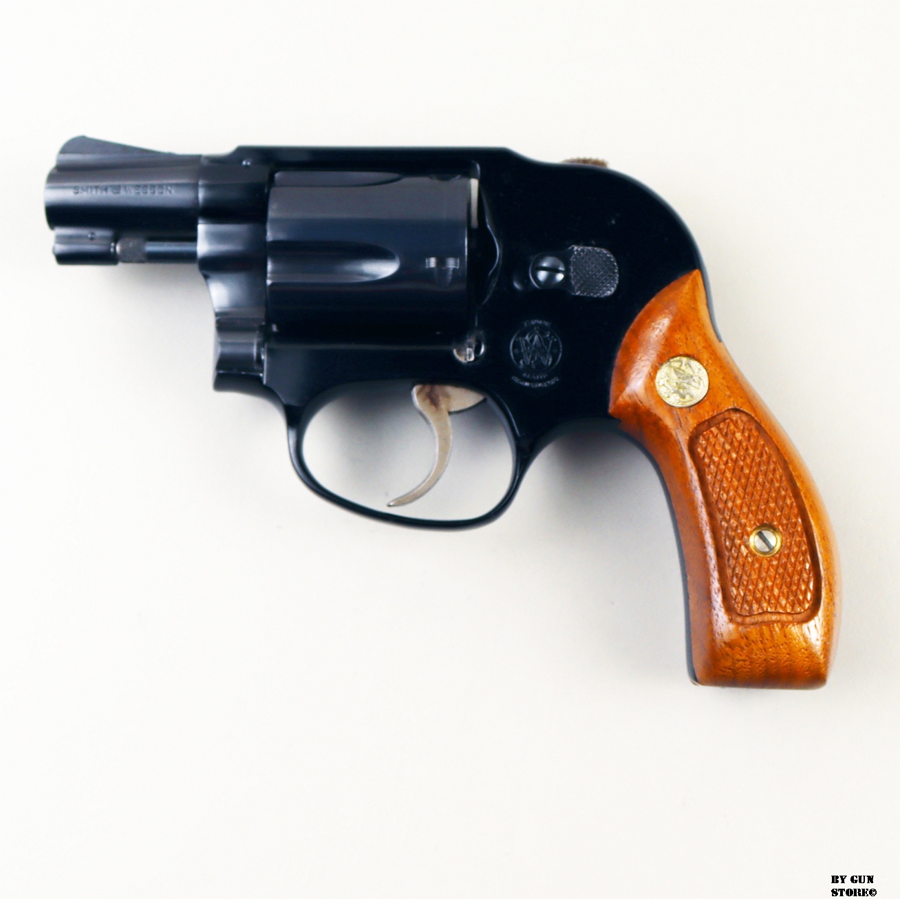 Revolver Smith & Wesson mod. 38 Airweight cal. 38 sp. matr. 430J8