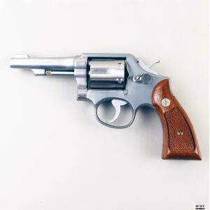 Revolver Smith & Wesson mod. 64 cal. 38 Sp matr. D525655