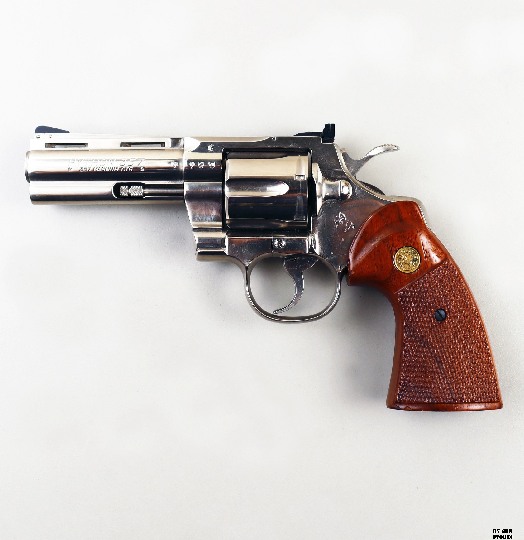 Revolver Colt mod. Python Nickel cal. 357 Mag. matr. 83407E
