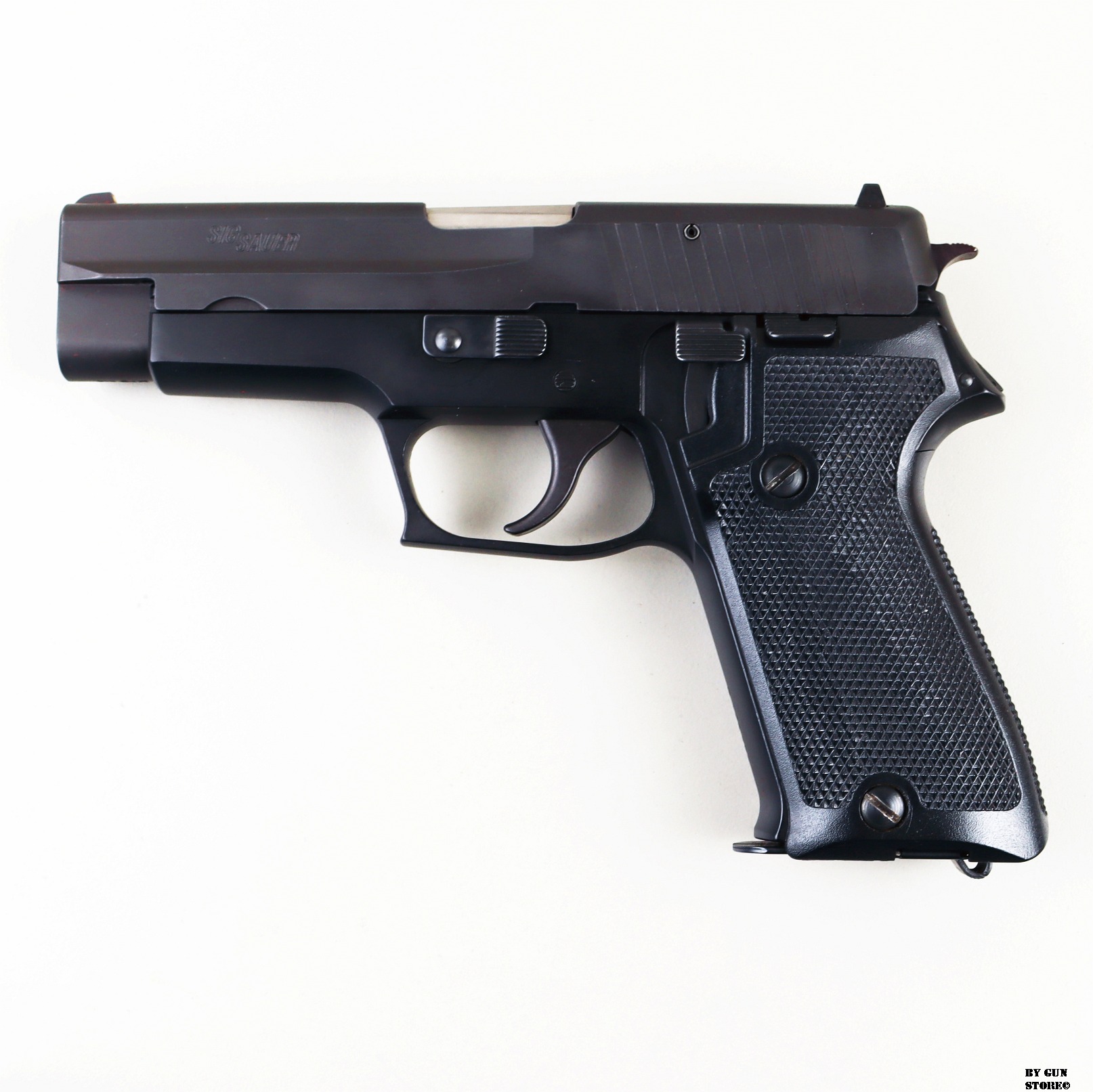 Pistola Sig Sauer mod. P220 cal. 9mm Steyr matr. G129764