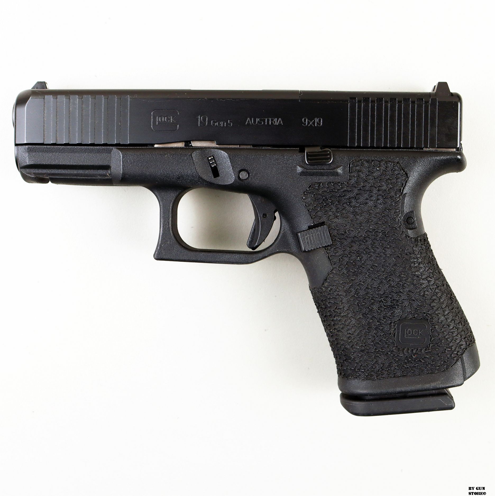Pistola Glock mod. 19 Gen V FS Mos cal. 9x19 matr. CDXE929