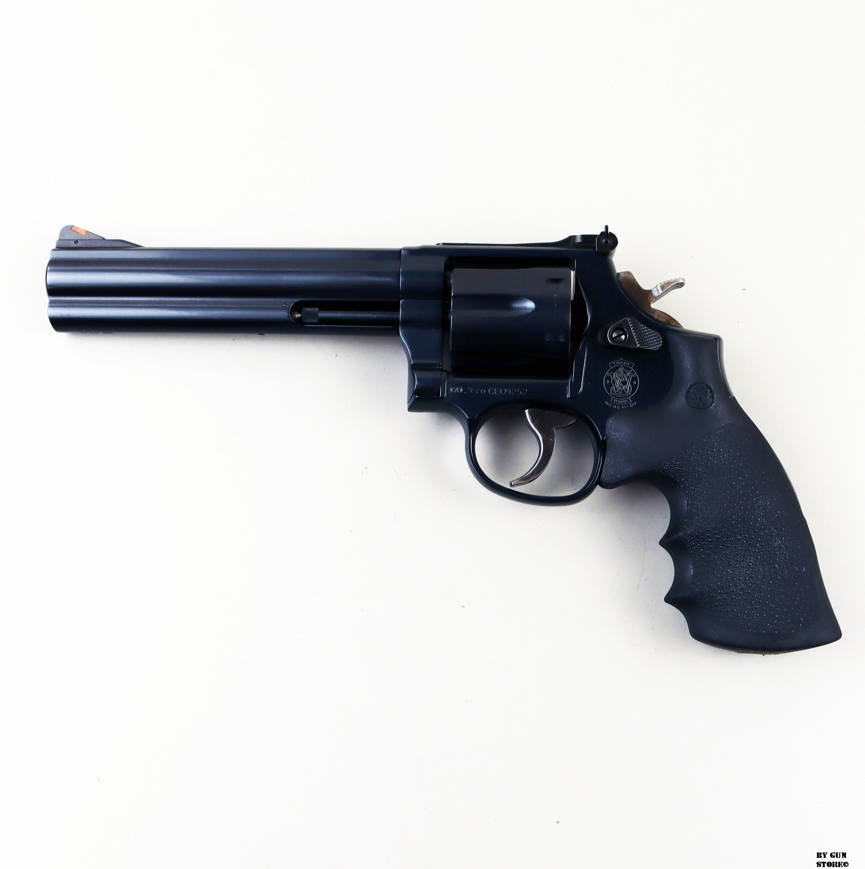 Revolver Smith & Wesson mod. 586-5 cal. 357 Mag. Matr. CEU9252